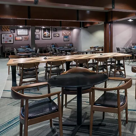 Four Points By Sheraton Huntsville Airport-3